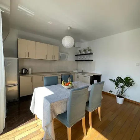 Apartman - No 22 *